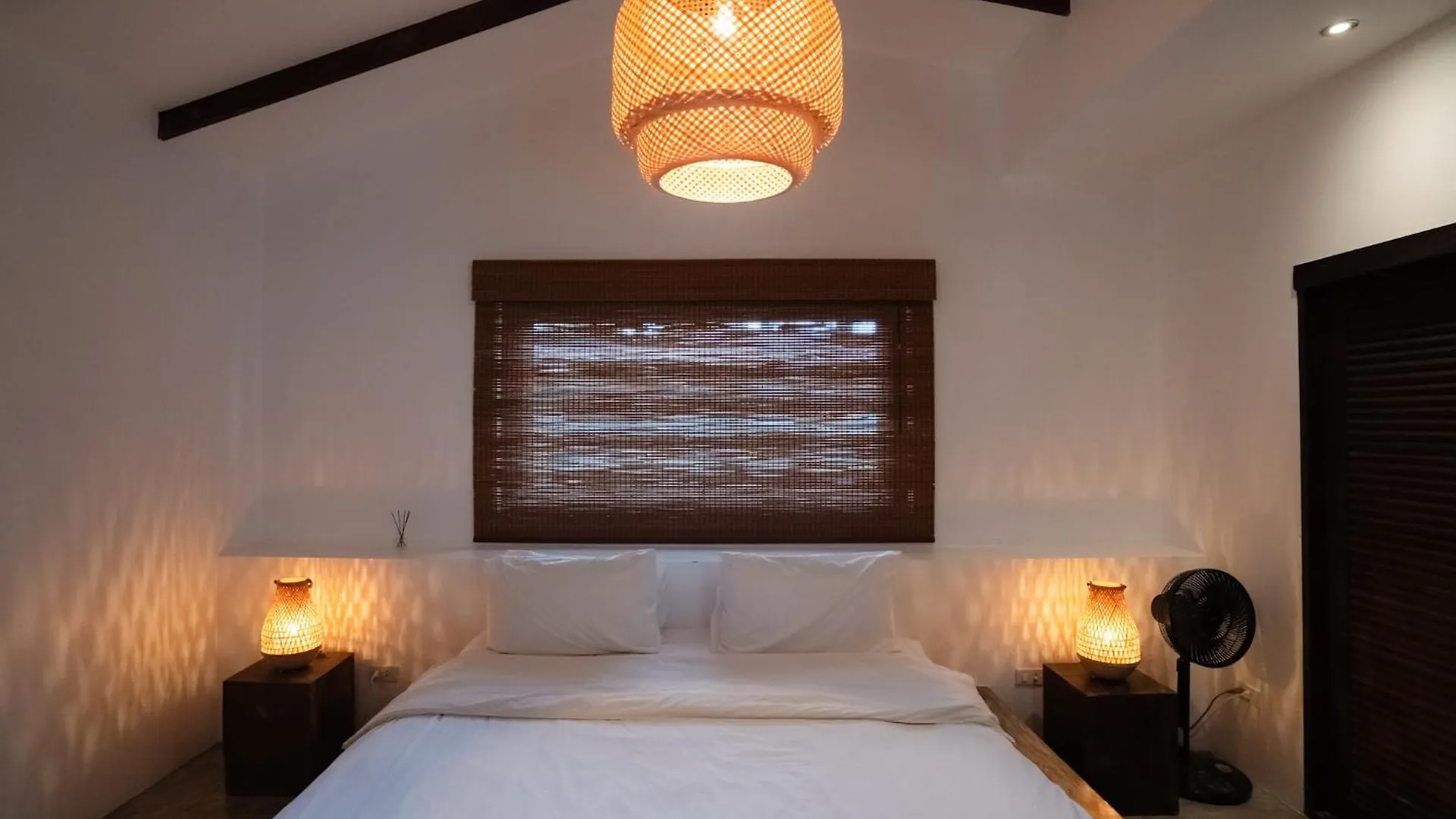 Lunar Villas Koh Tao - Luxury Private Pool Villas Ταϊλάνδη